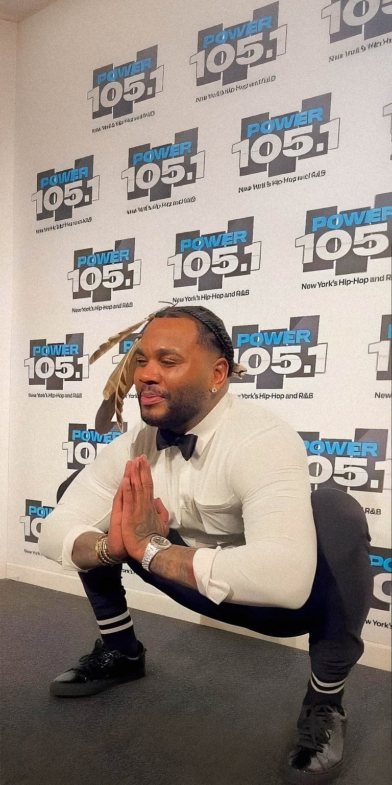 Kevin Gates funny stance pose wallpaper