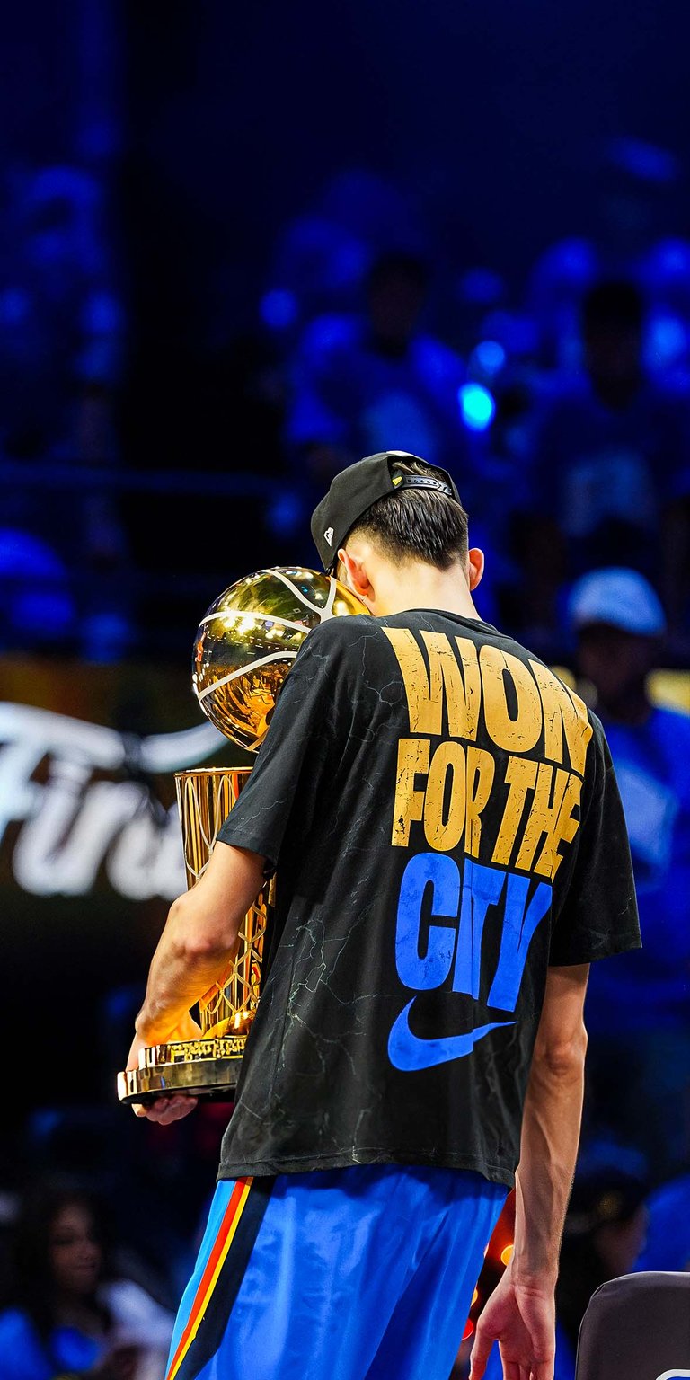 Chet Holmgren wallpaper iPhone HD