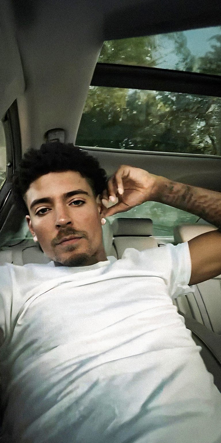 Mr Beast meme wallpaper iPhone 4K