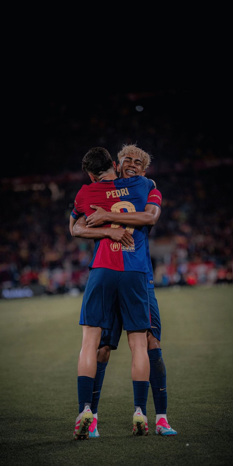 Pedri Gonzalez and Lamine Yamal wallpapers for iPhone