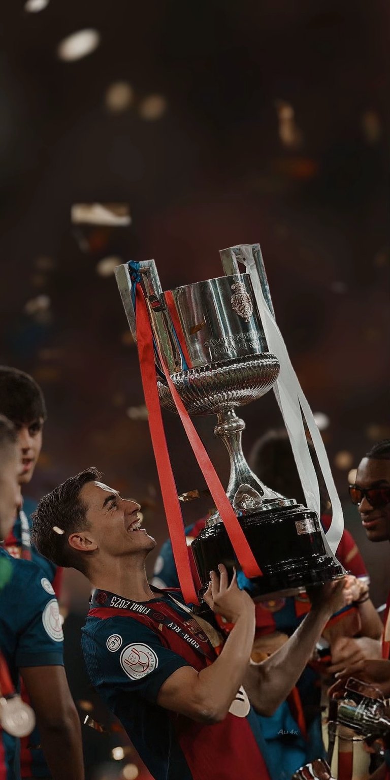 Copa del Rey trophy wallpapers for iPhone
