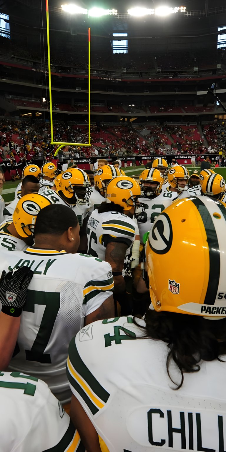 NFL player huddle wallpaper iPhone