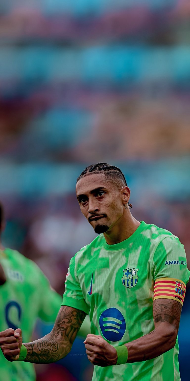 Raphinha wallpaper iPhone