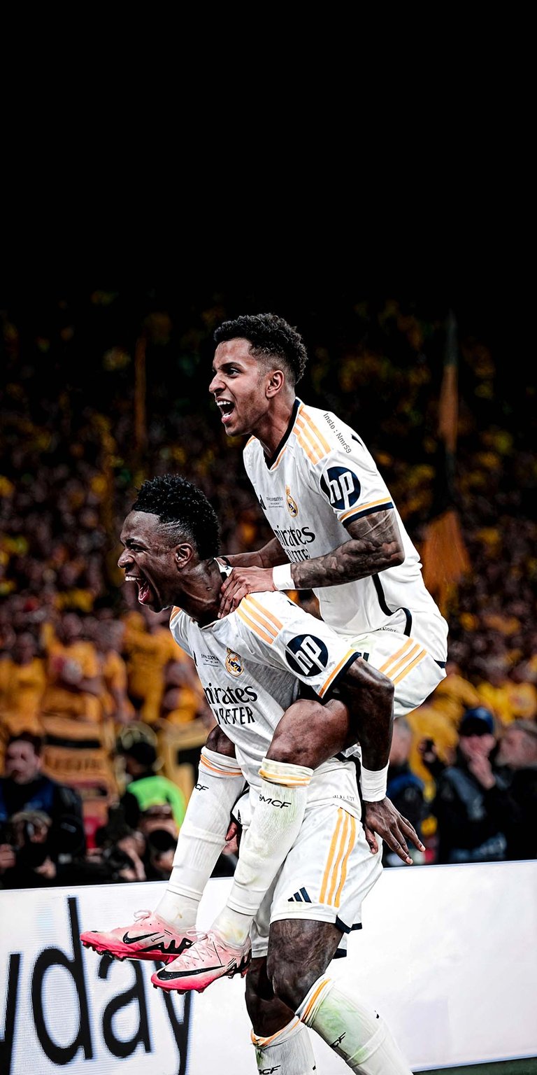 Vinicius Jr celebrates after goal wallpaper for iPhone