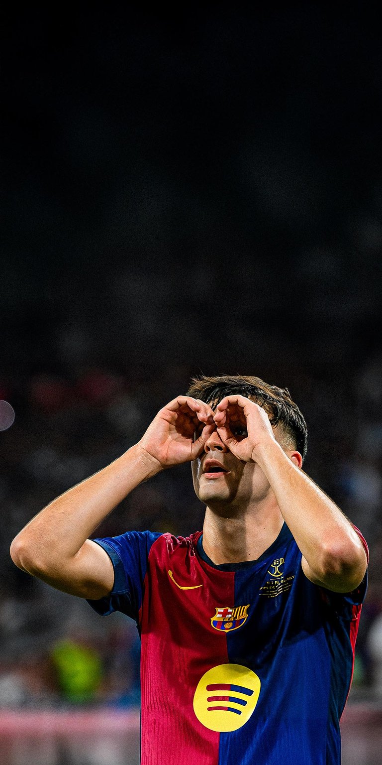 Pedri Gonzalez celebrates scoring Wallpaper HD iPhone