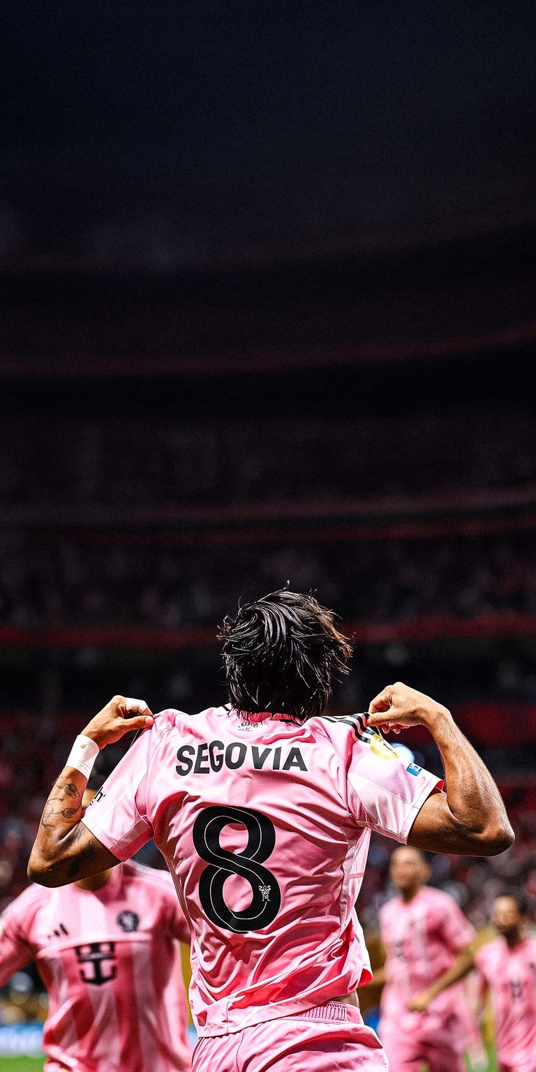 Telco Segovia celebrates scoring wallpaper 4k iPhone