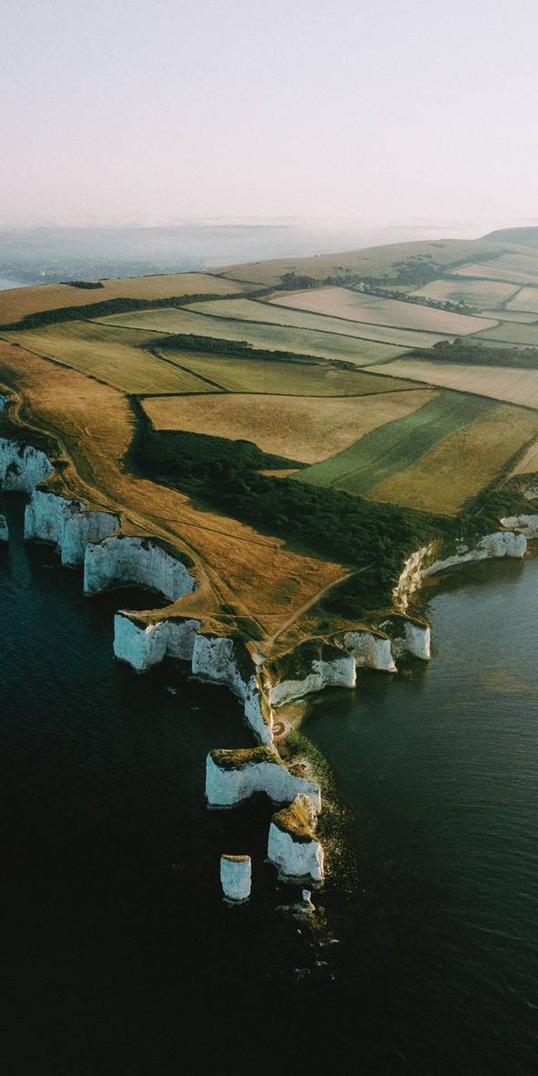 Bird's eye view of the White Cliffs of Dover wallpapers
