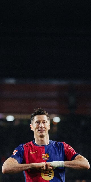 Robert Lewandowski celebrates a goal wallpaper mobile