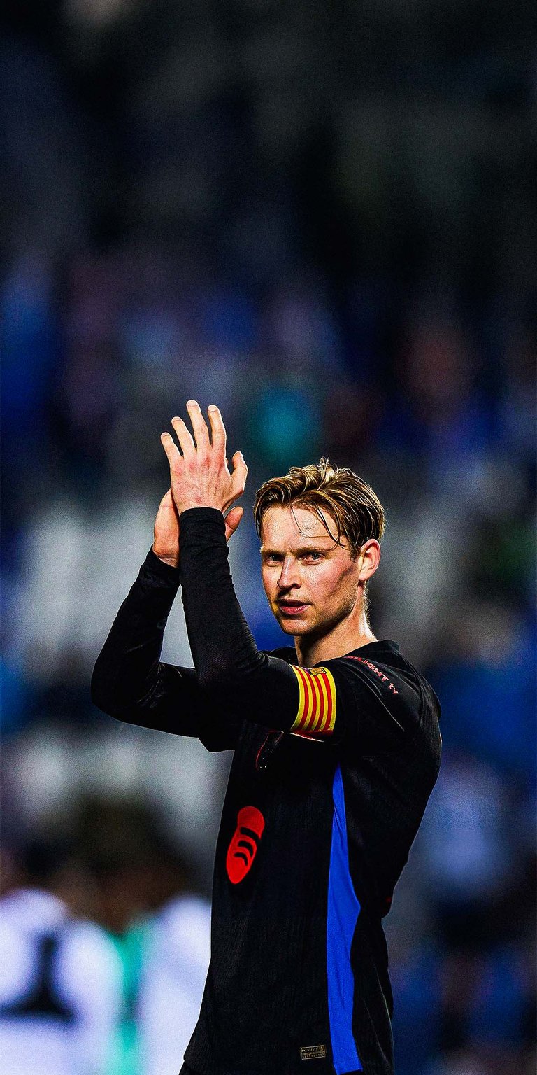 Frenkie de Jong celebrates Wallpaper HD iOS