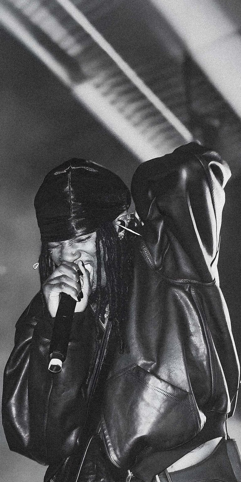 Playboi Carti Live Singing Wallpaper HD iPhone