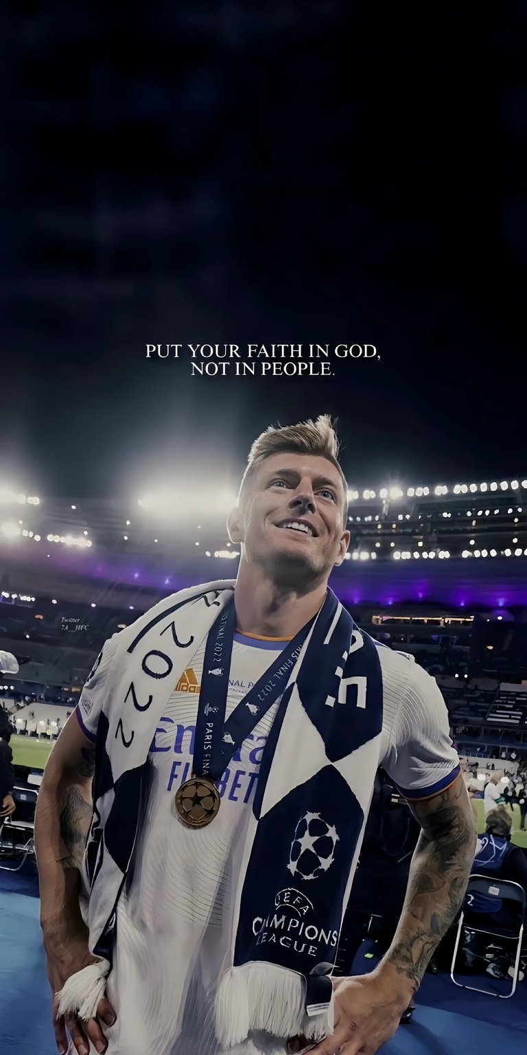 Toni Kroos wallpaper for iPhone 4K