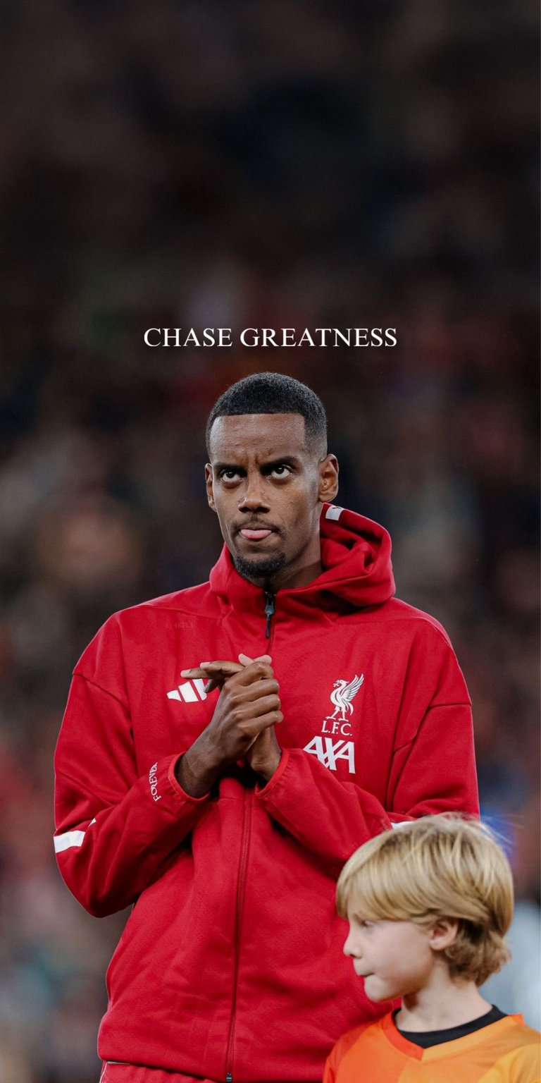 Alexander Isak 4K football wallpaper iPhone