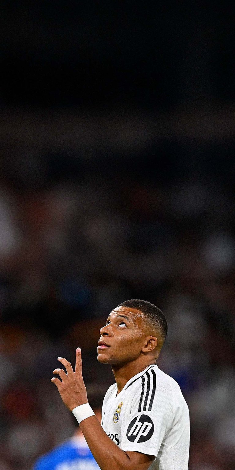 Kylian Mbappé wallpaper iPhone