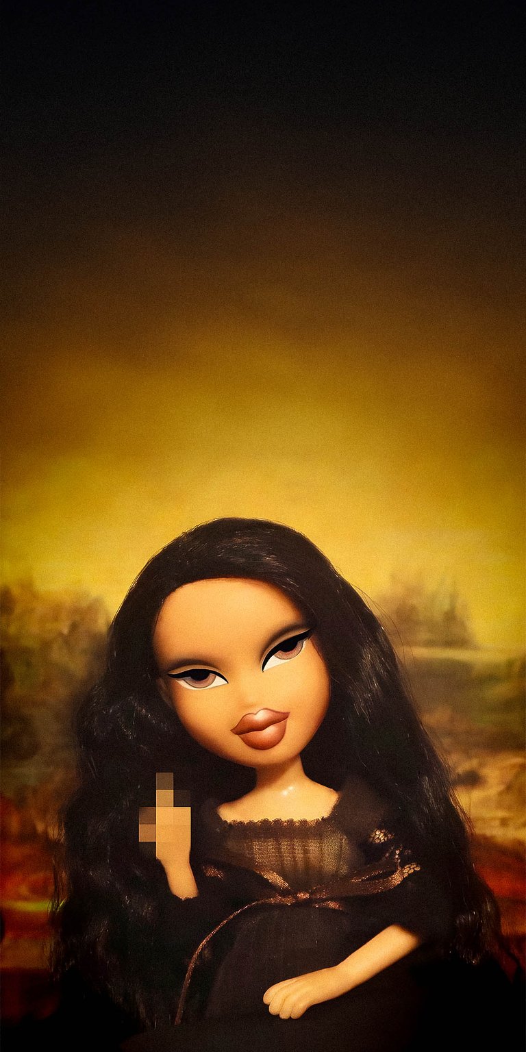 Mona Lisa barbie with blurred hand wallpaper