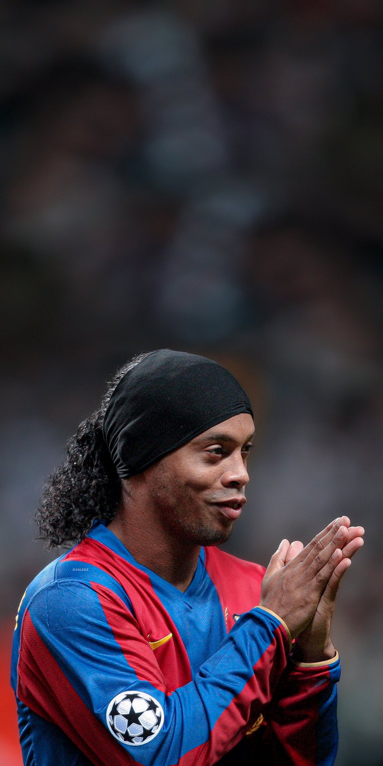 Ronaldinho Gaúcho wallpaper for iPhone 4k mobile