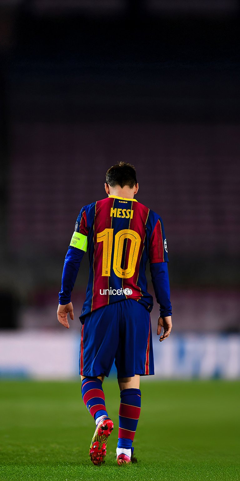 This image is a popular lock screen wallpaper featuring soccer legend Lionel Messi during his time playing for FC Barcelona