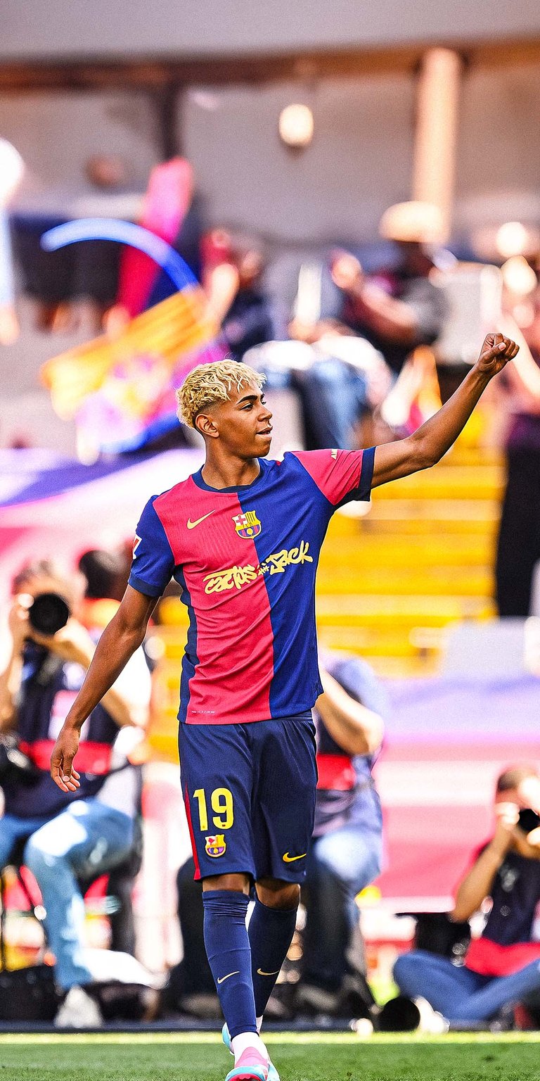 Lamine Yamal of FC Barcelona celebrates scoring his team's second goal during the LaLiga match Wallpaper
