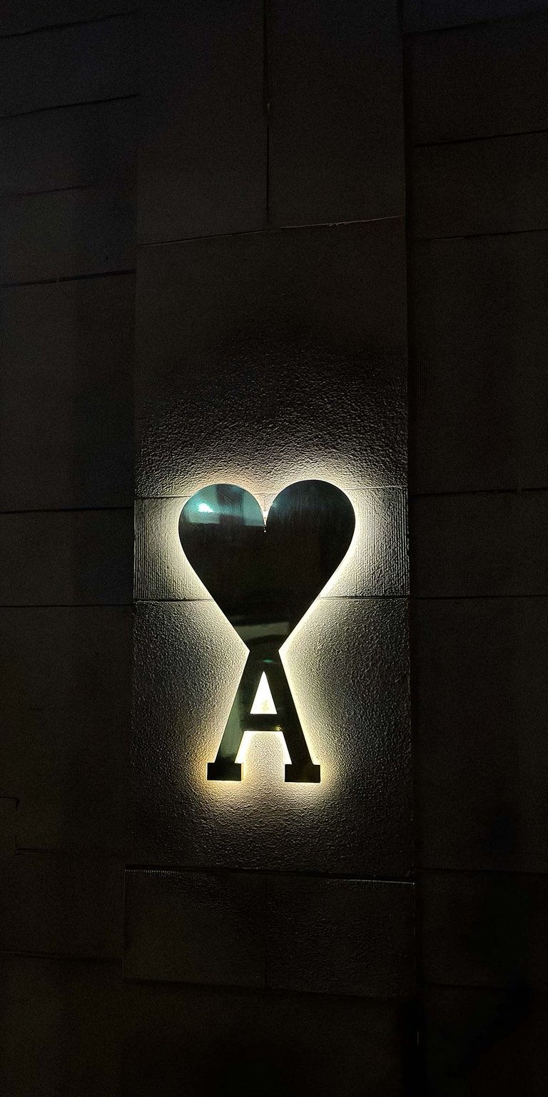 Ami Paris Logo Wallpaper HD iPhone