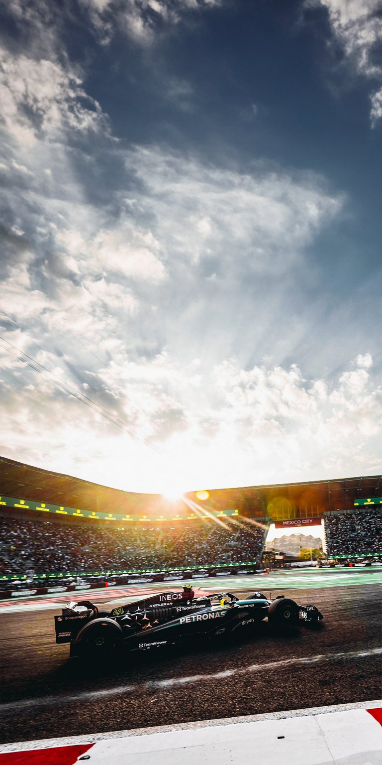 Lewis Hamilton 4k wallpaper iPhone