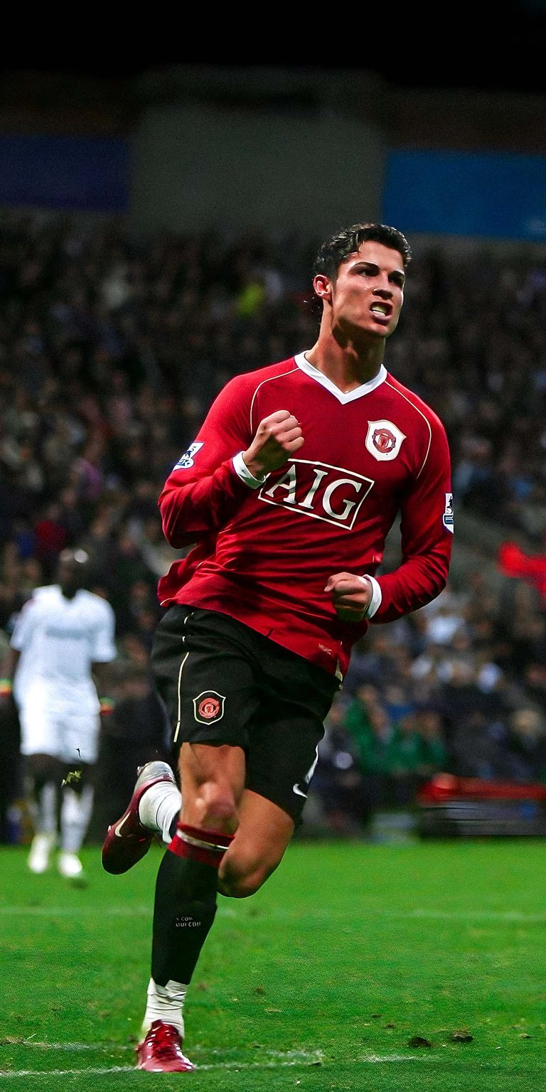 Cristiano Ronaldo during match wallpaper iPhone