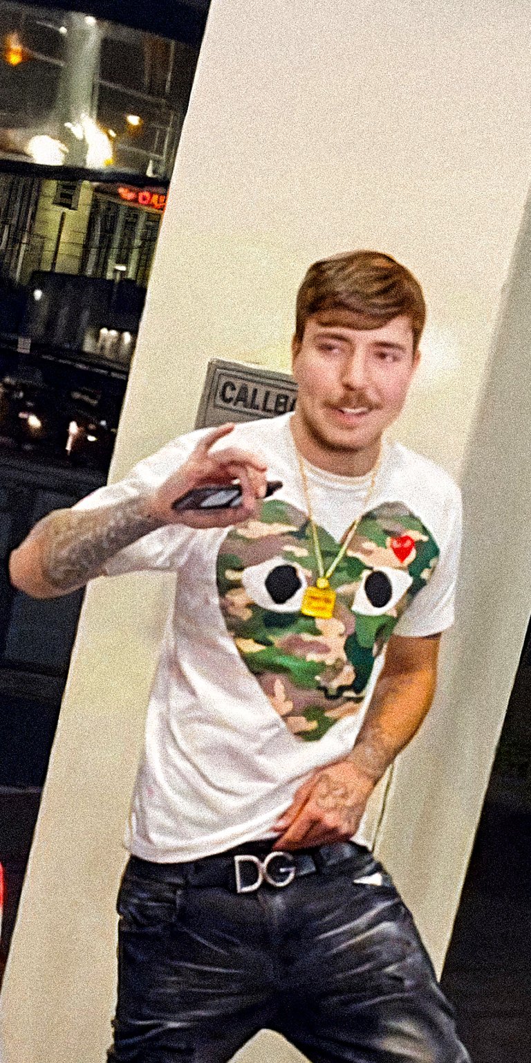 Mr Beast meme wallpaper iPhone 4K