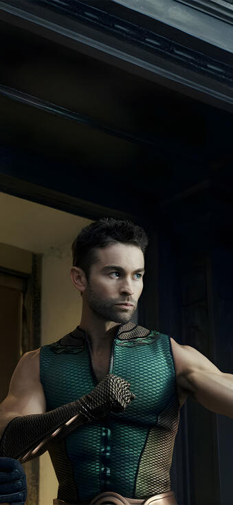 Black Noir portrait matching wallpaper iPhone