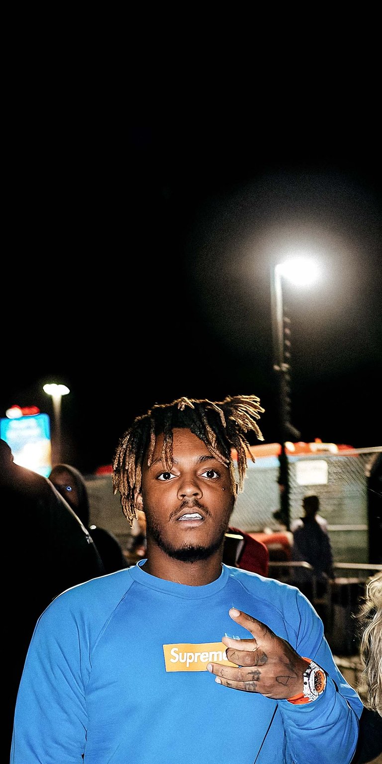 Juice world peace sign pose wallpaper