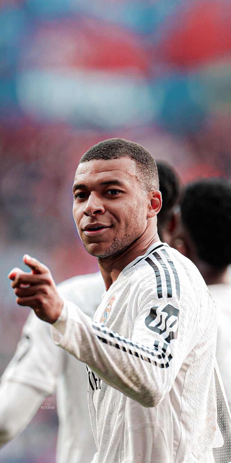 Kylian Mbappé pointing finger wallpaper 4k iPhone