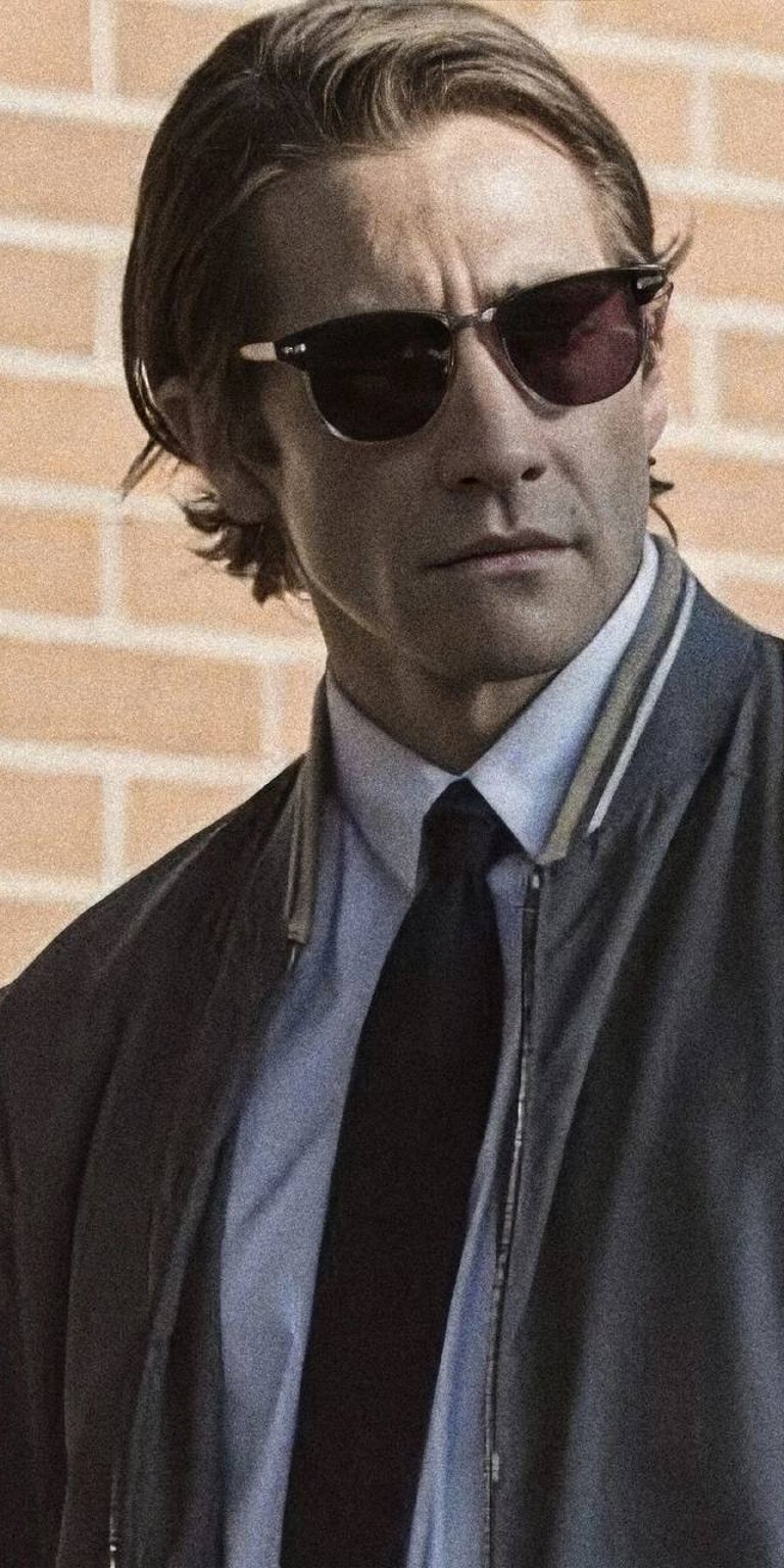 Patrick Bateman with sunglasses wallpaper