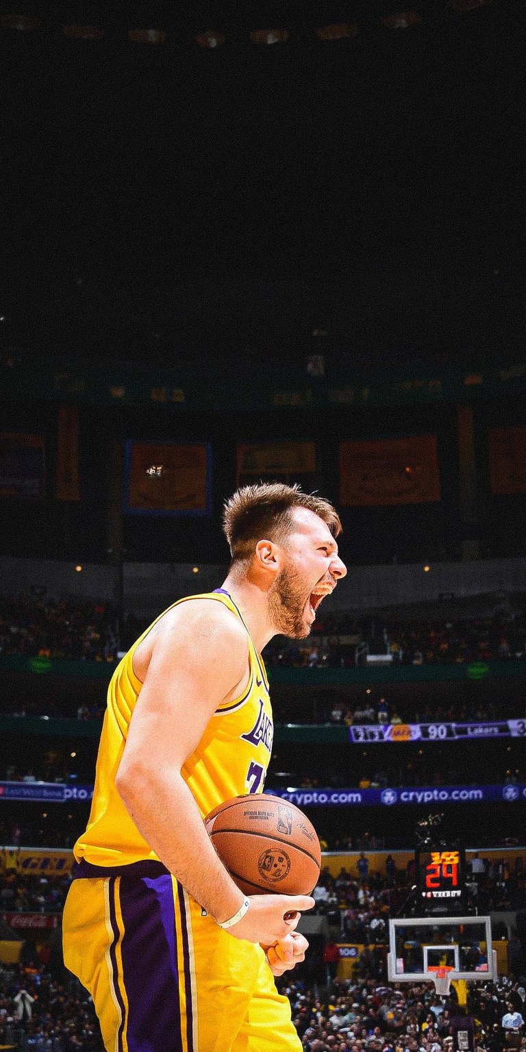 Luka Doncic celebrates wallpaper iPhone