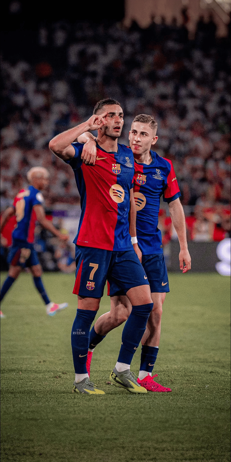 Ferran Torres wallpapers for iPhone