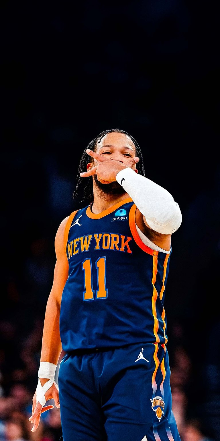 Jalen Brunson Basketball Player Wallpaper for iPhone