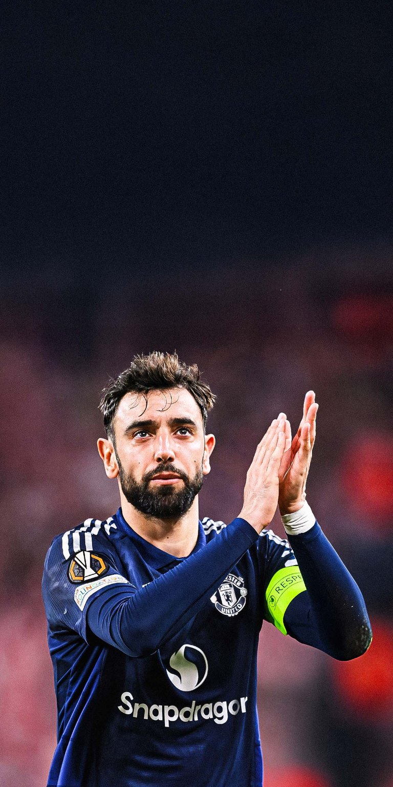 Bruno Fernandes of Manchester United Wallpaper iPhone 4k iPhone