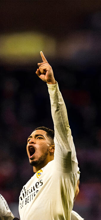 Vinicius Jr. of Real Madrid matching wallpaper for mobile