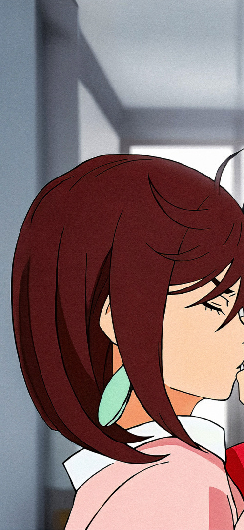 Momo Ayase matching wallpaper iPhone 4K