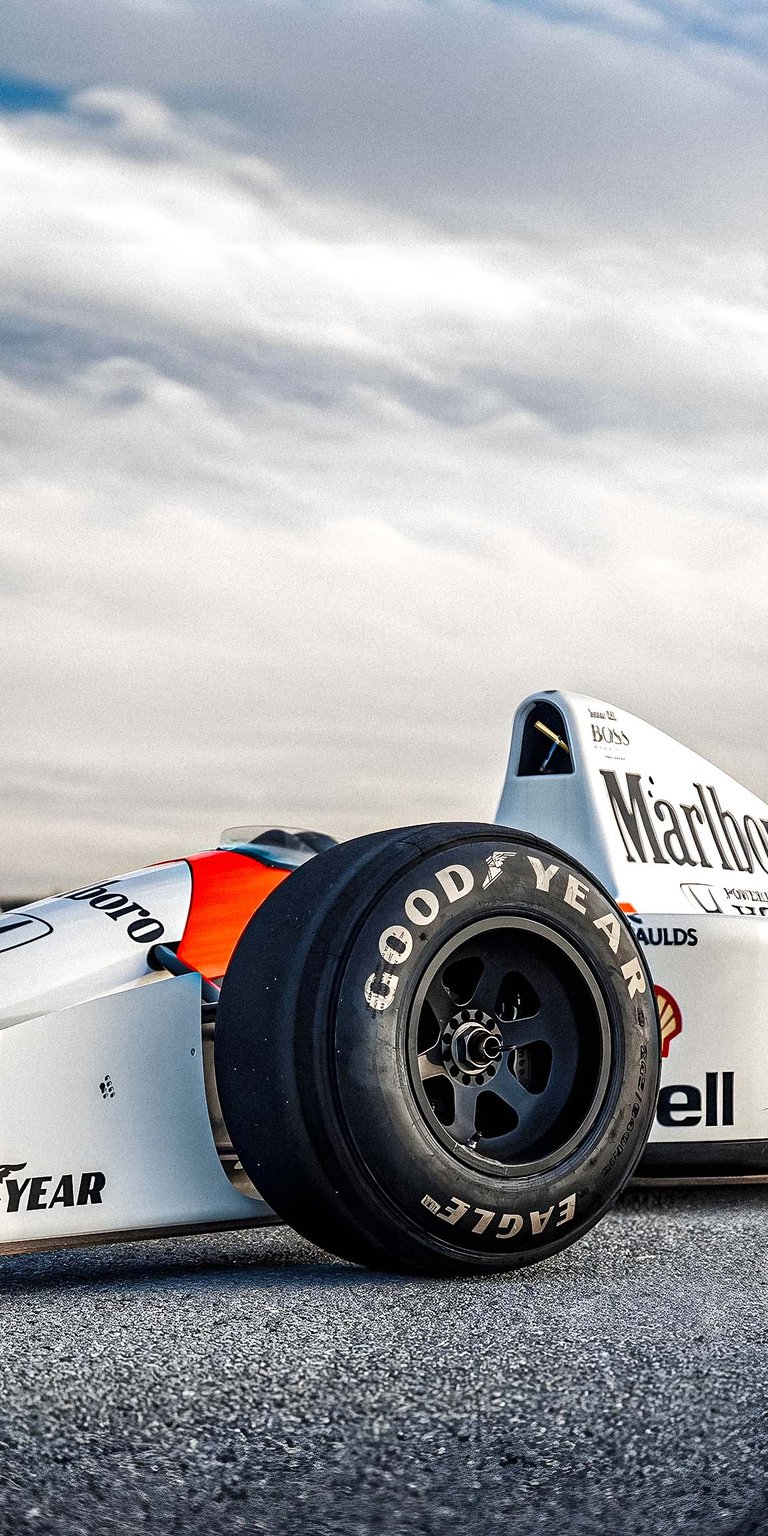 Mclaren F1 HD wallpaper