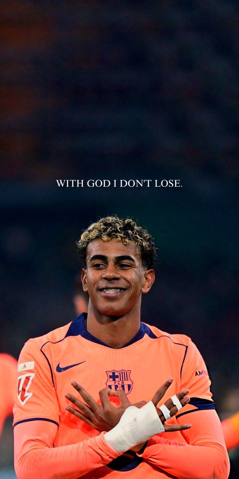 A powerful and spiritual live wallpaper featuring Lamine Yamal of FC Barcelona. The player is captured in an expressive, upward-gazing pose, with the bright orange kit standing out against the dark stadium backdrop. The impactful quote overlay states: "With God I don't lose." This wallpaper is perfect for fans who find inspiration and faith in the dedication of their favorite athletes.