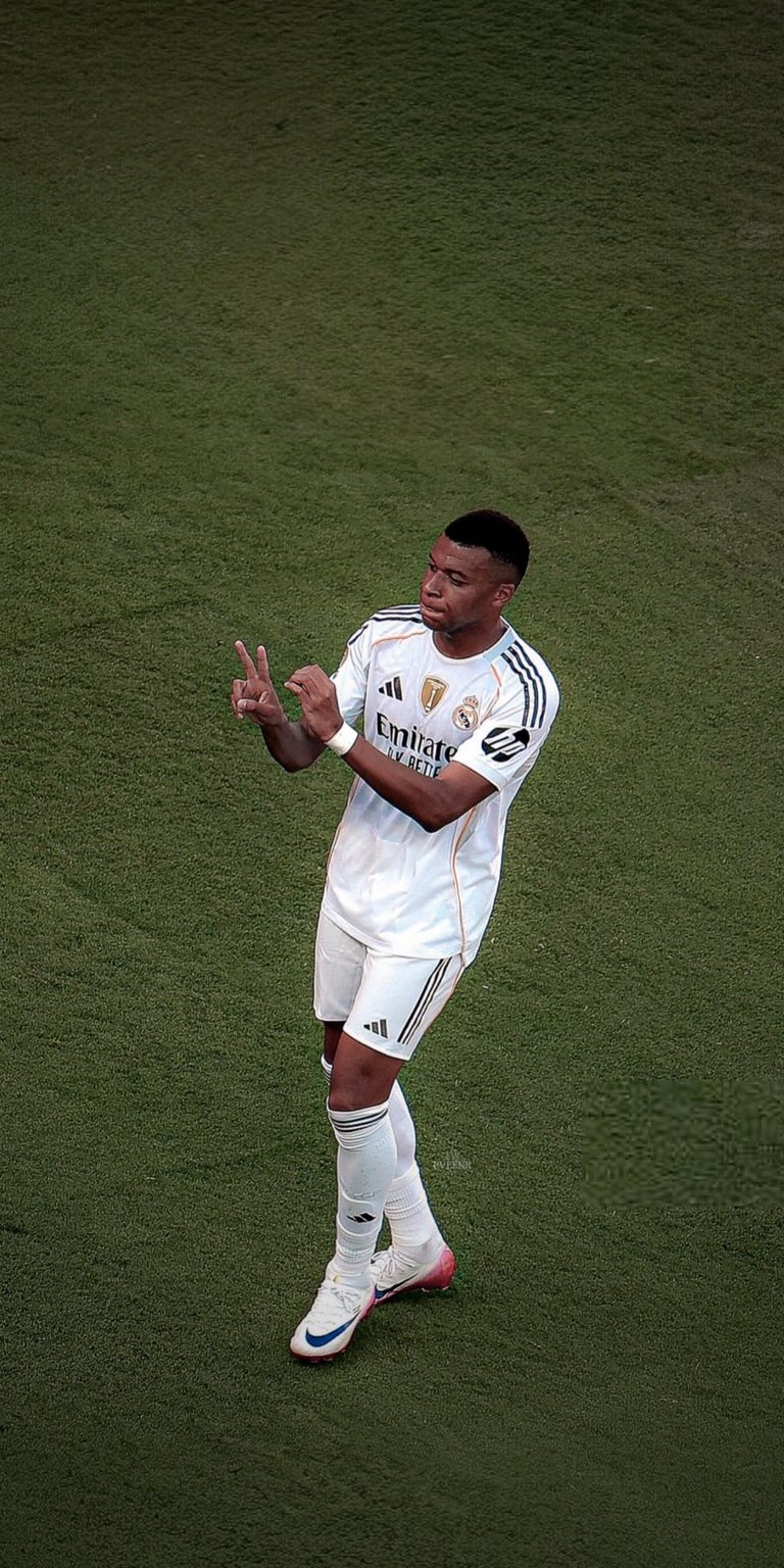 Kylian Mbappé soccer wallpaper 4k iPhone