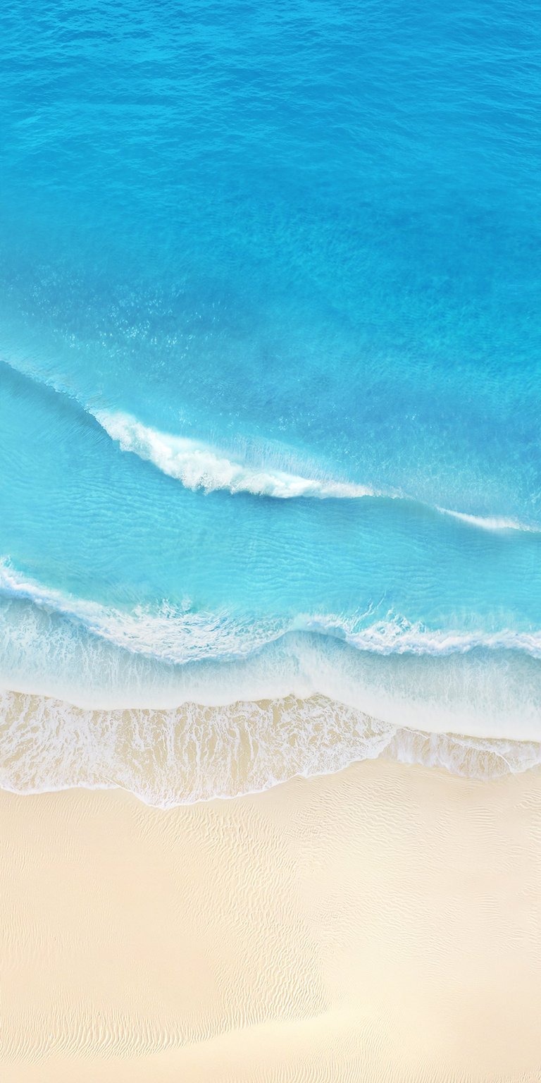 Calm summer ocean with waves wallpaper HD IOS