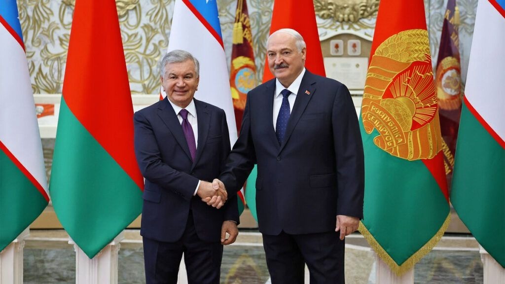 Лукашенко предложил семьям из Узбекистана землю и работу в Беларуси