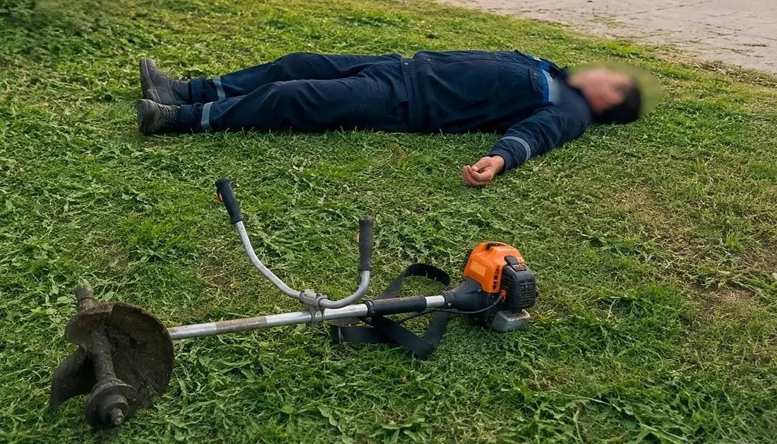 В Ферганской области мужчина погиб после удара ножа газонокосилки во время хашара