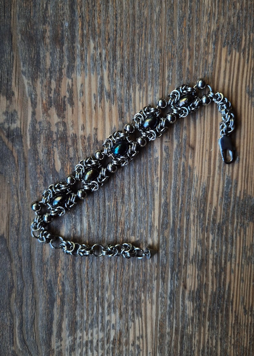 CALL OF THE WATERS bransoleta chainmail z perłami