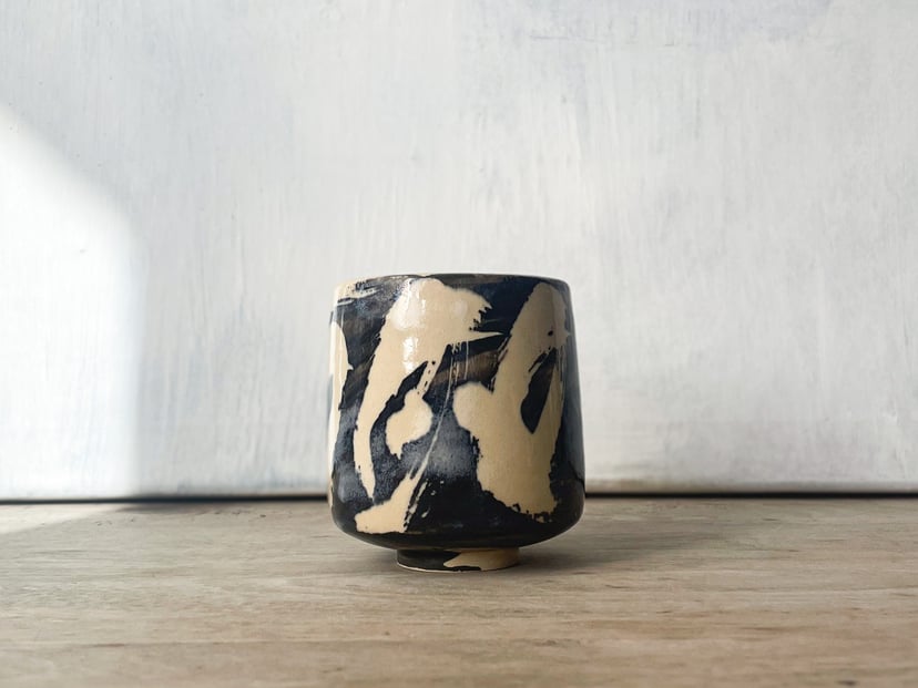 Czarka czarno-biała INK półmatowa - ceramiczna czarka z kolekcji ZEN