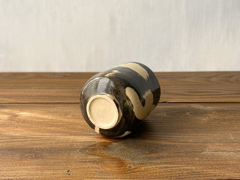 Czarka czarno-biała INK №2 - ceramiczna czarka z kolekcji ZEN