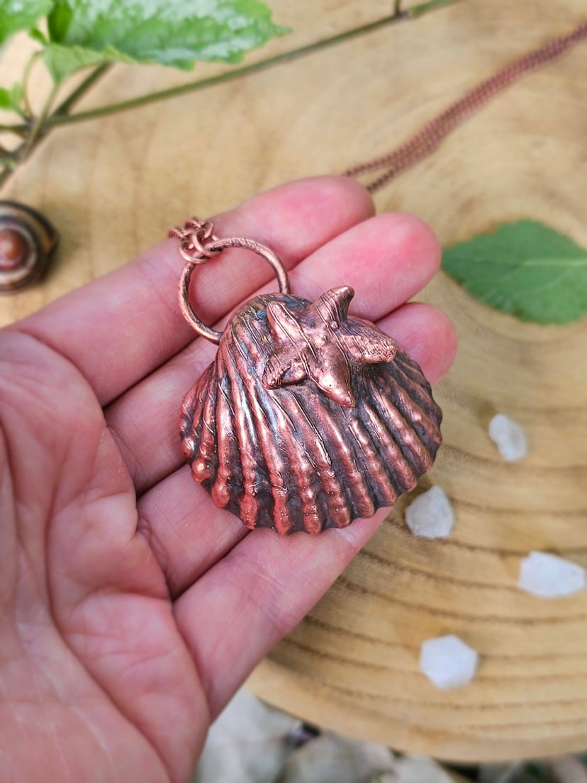 Letni Amulet z Gwiaździstą Muszlą - miedziany