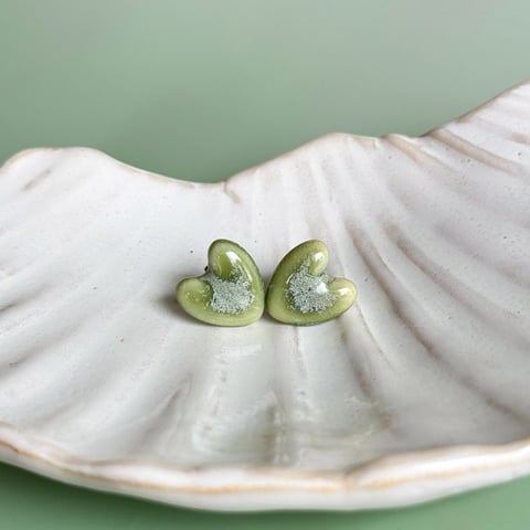 Greeny - kolczyki sztyfty z porcelany w kształcie serca - Porcelka serce