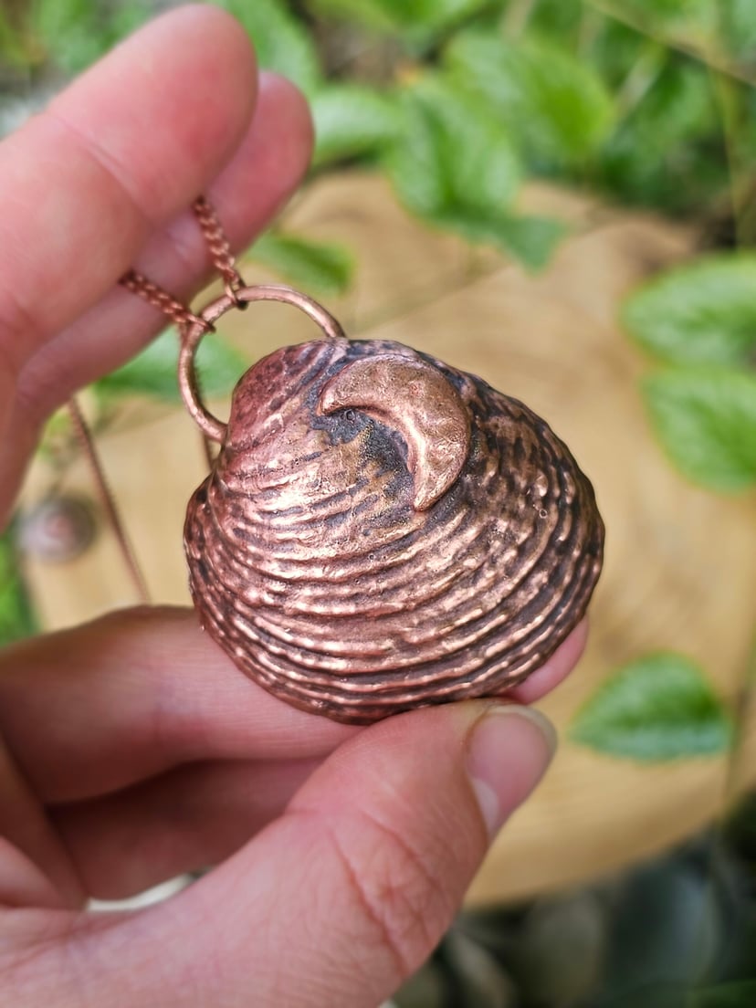 Letni Amulet z Księżycową Muszlą - miedziany