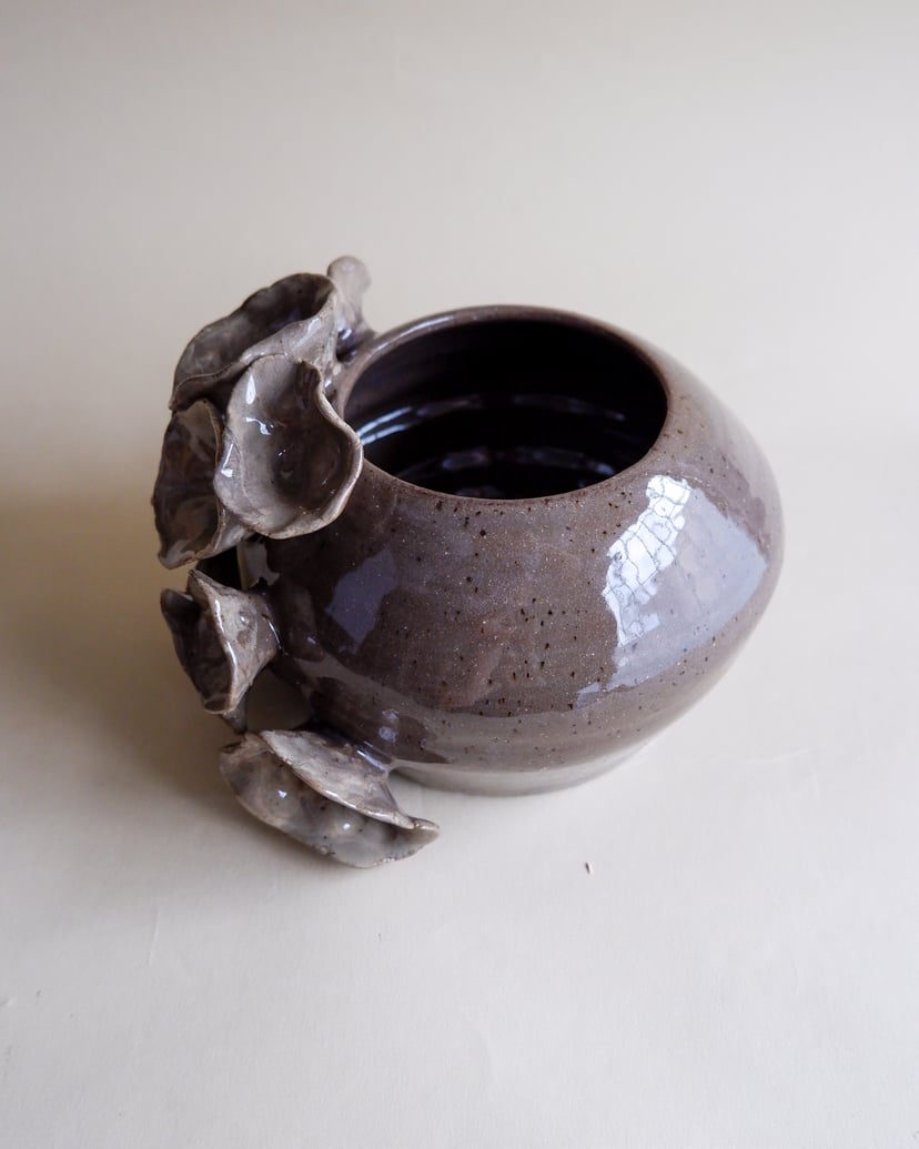 The Floral- Vase 06 - wazon ceramiczny z kolekcji The Floral