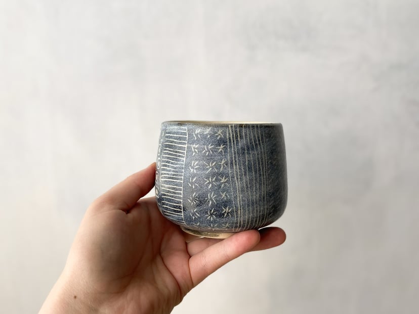 Czarka Sashiko №1 - ceramiczna czarka inspirowana sashiko