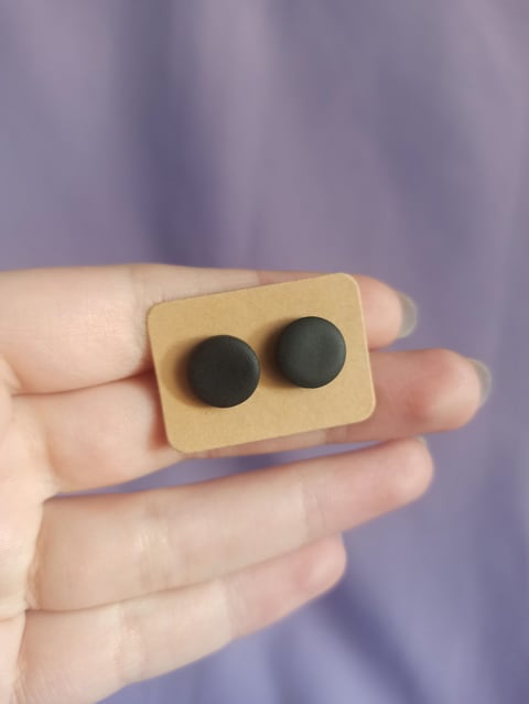 Sztyfty kółka – w kolorze czarnym
